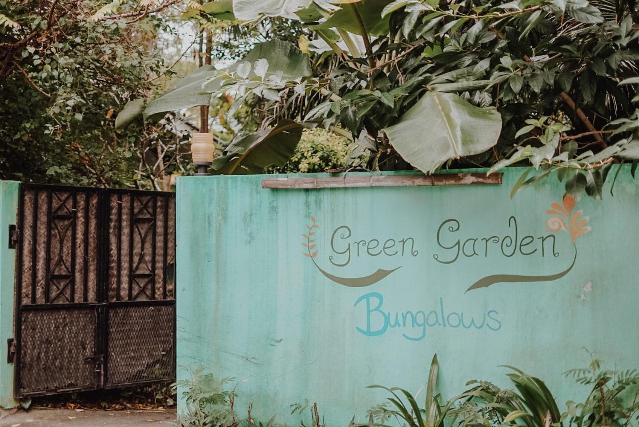 Green Garden Hotel Bang Rak Beach  Exterior photo